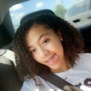 Meet your Posher, Arianna
